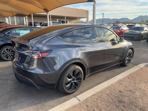 2024 Tesla Model Y Long Range Dual Motor All-Wheel Drive