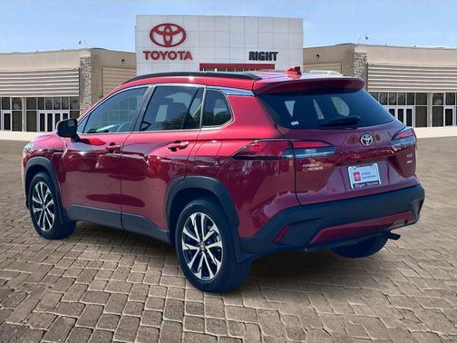 2024 Toyota Corolla Cross XLE