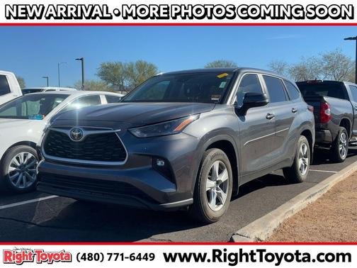2023 Toyota Highlander LE