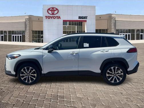 2025 Toyota Corolla Cross XLE