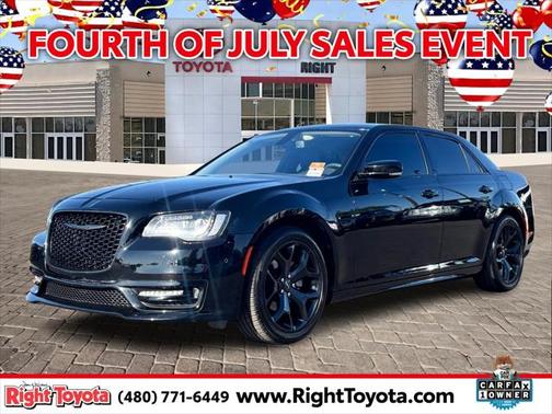 2022 Chrysler 300 Touring