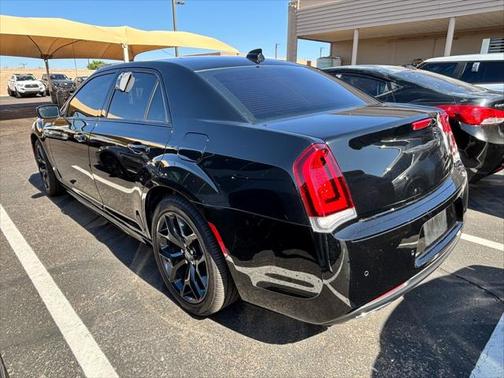 2022 Chrysler 300 Touring