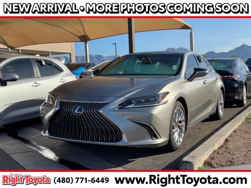 2021 Lexus ES 300h Luxury