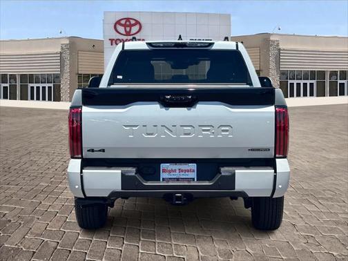 2025 Toyota Tundra Hybrid Platinum