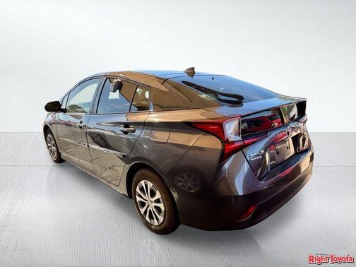 Magnetic Gray Metallic 2019 Toyota Prius LE