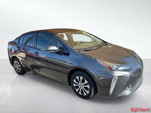 Magnetic Gray Metallic 2019 Toyota Prius LE