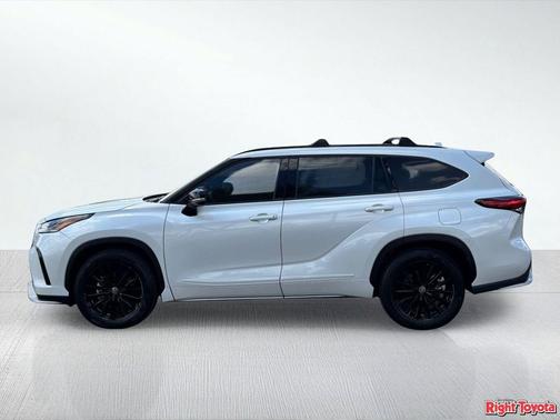 Pearl 2023 Toyota Highlander XSE