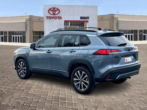 2024 Toyota Corolla Cross XLE