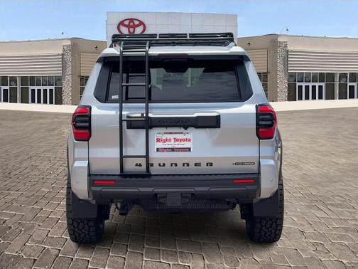 2025 Toyota 4Runner TRD Off Road