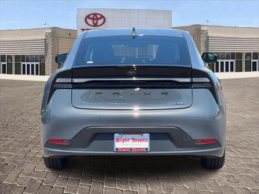 2025 Toyota Prius L
