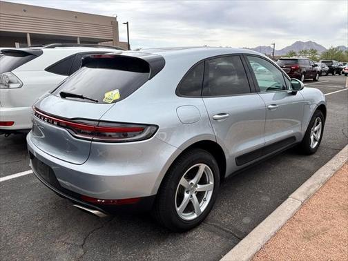 2021 Porsche Macan Base