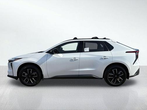 Wind Chill Pearl 2026 Toyota bZ XLE