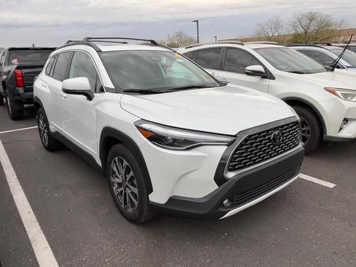 2023 Toyota Corolla Cross XLE