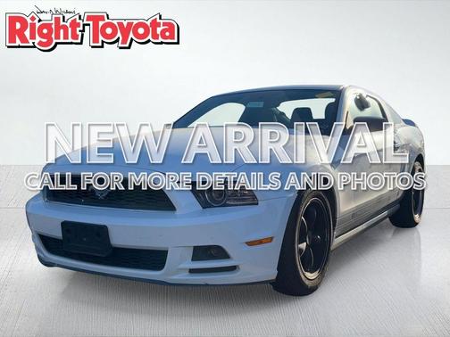 2014 Ford Mustang V6