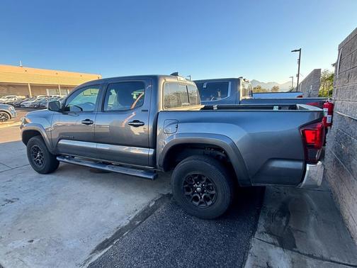 2022 Toyota Tacoma SR5