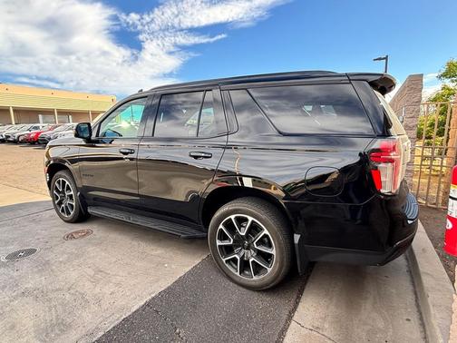 2022 Chevrolet Tahoe 4WD RST