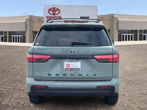 2024 Toyota Sequoia SR5