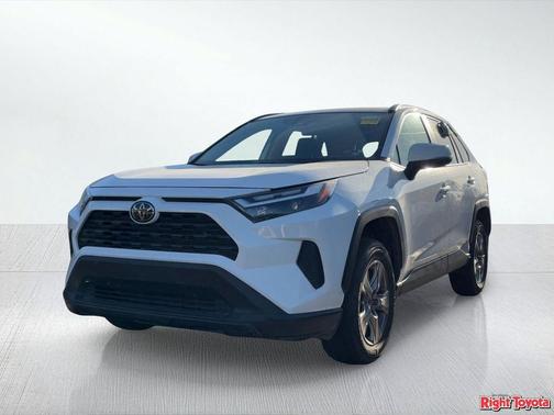 Ice Cap 2025 Toyota RAV4 XLE