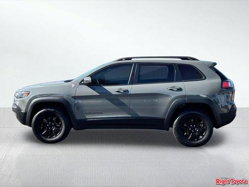 Sting-Gray Clearcoat 2019 Jeep Cherokee Trailhawk