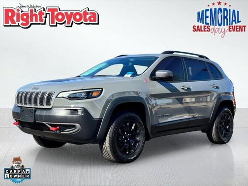 Sting-Gray Clearcoat 2019 Jeep Cherokee Trailhawk