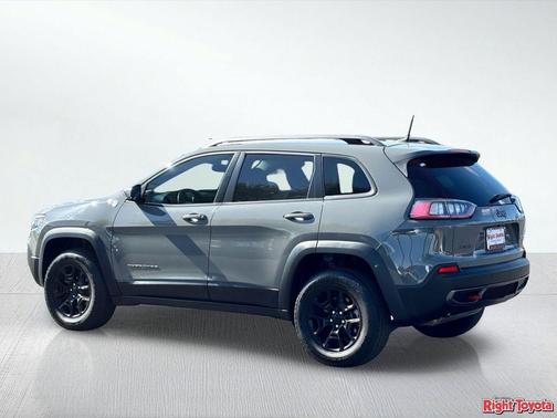 Sting-Gray Clearcoat 2019 Jeep Cherokee Trailhawk
