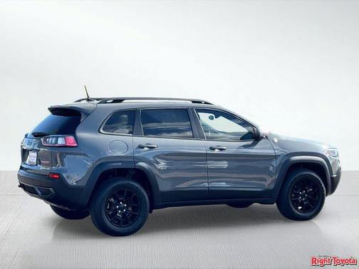 Sting-Gray Clearcoat 2019 Jeep Cherokee Trailhawk