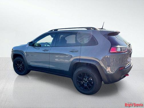 Sting-Gray Clearcoat 2019 Jeep Cherokee Trailhawk