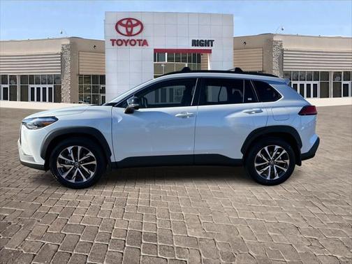 2025 Toyota Corolla Cross XLE
