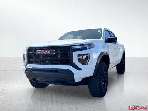 Summit White 2025 GMC Canyon Elevation