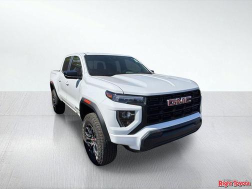 Summit White 2025 GMC Canyon Elevation