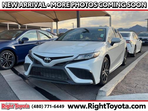 2024 Toyota Camry SE