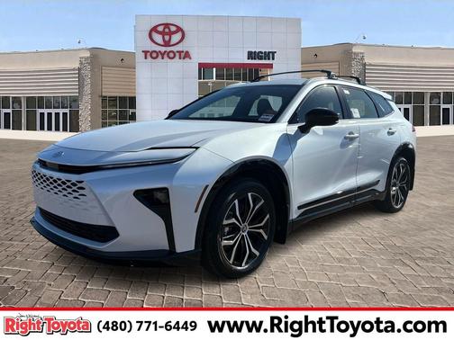 2025 Toyota Crown Signia XLE