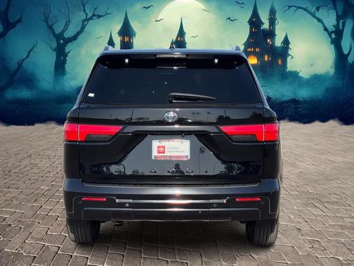 2023 Toyota Sequoia Platinum