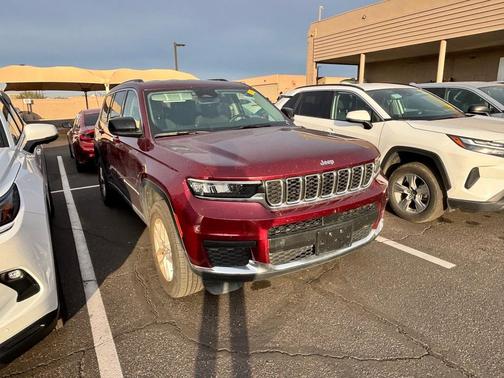 2023 Jeep Grand Cherokee L Laredo