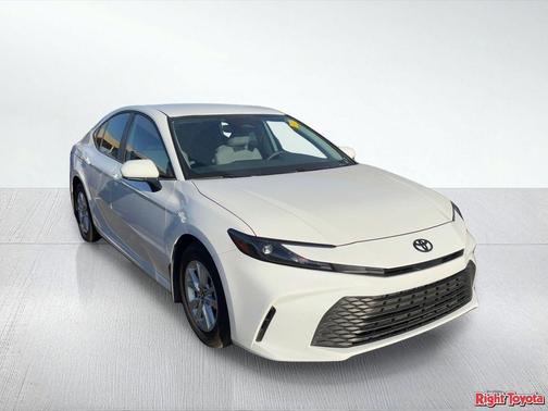 Ice Cap 2025 Toyota Camry LE