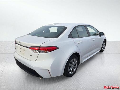 Ice Cap 2024 Toyota Corolla LE