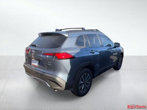 2025 Toyota Corolla Cross XLE