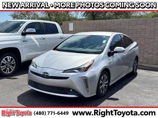 2022 Toyota Prius LE