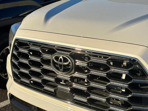 2025 Toyota Sequoia Platinum