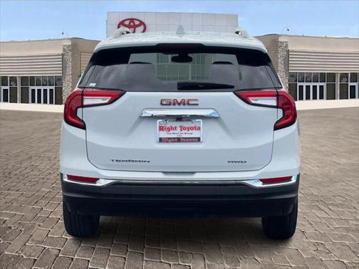 2023 GMC Terrain SLT