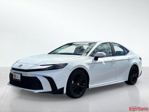 Ice Cap 2025 Toyota Camry SE