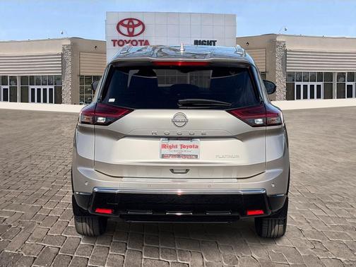 2024 Nissan Rogue Platinum