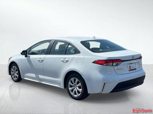 Ice Cap 2024 Toyota Corolla LE