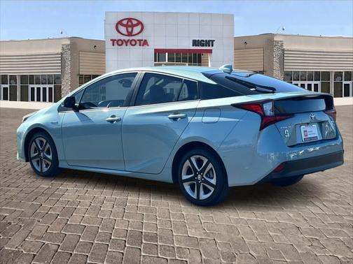 2021 Toyota Prius XLE