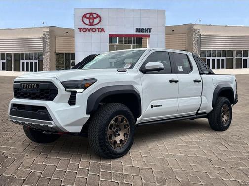 2025 Toyota Tacoma Hybrid Trailhunter