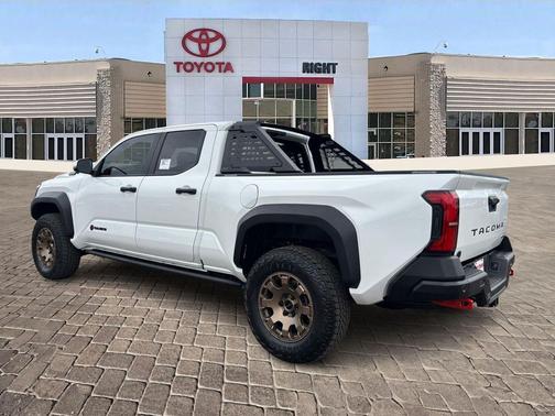 2025 Toyota Tacoma Hybrid Trailhunter