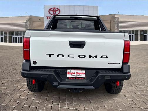 2025 Toyota Tacoma Hybrid Trailhunter