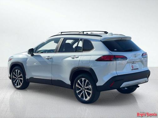 Wind Chill Pearl 2023 Toyota Corolla Cross XLE