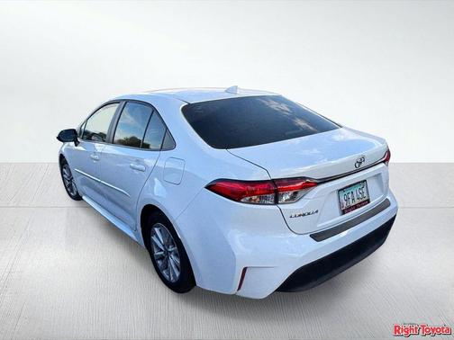Ice Cap 2024 Toyota Corolla LE