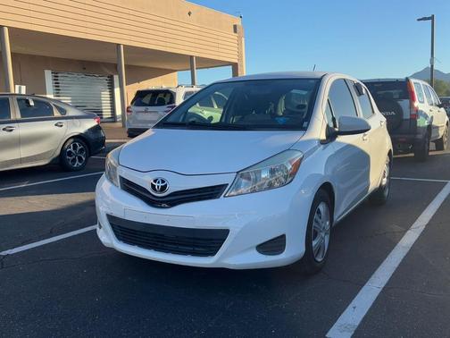 2014 Toyota Yaris LE